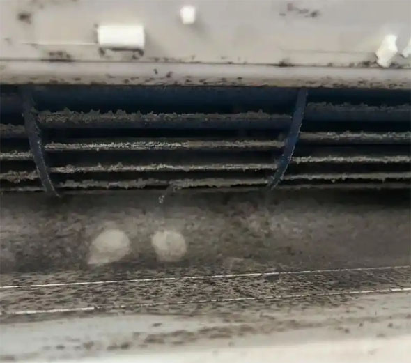 商洛空调吹的风有股烧焦味是怎么回事